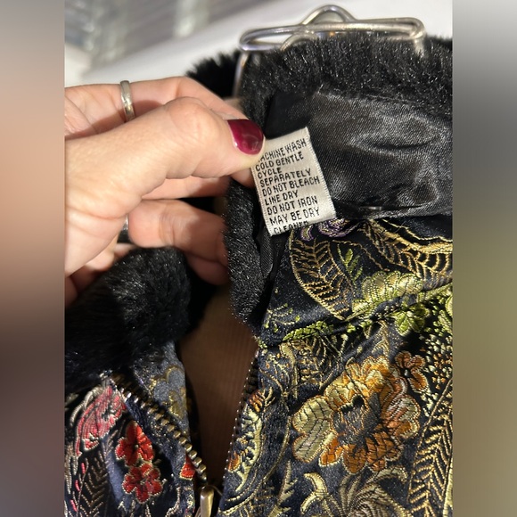 Vintage Chico Designs quilted fur collar rainbow floral brocade jacket size S - Picture 6 of 11